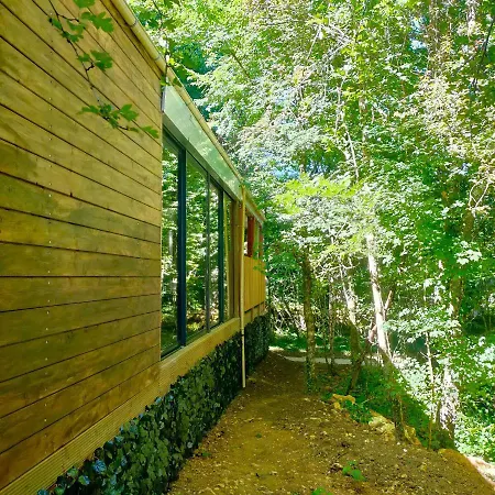 La Enchanteresse بيت خشبي Illoud