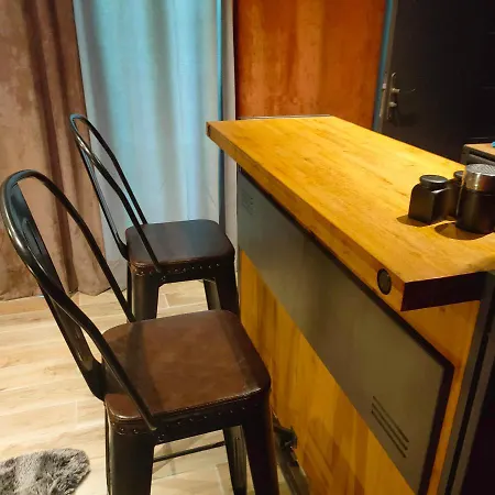 بيت خشبي La Enchanteresse