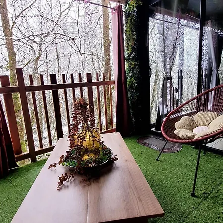 La Enchanteresse Jaktstuga *